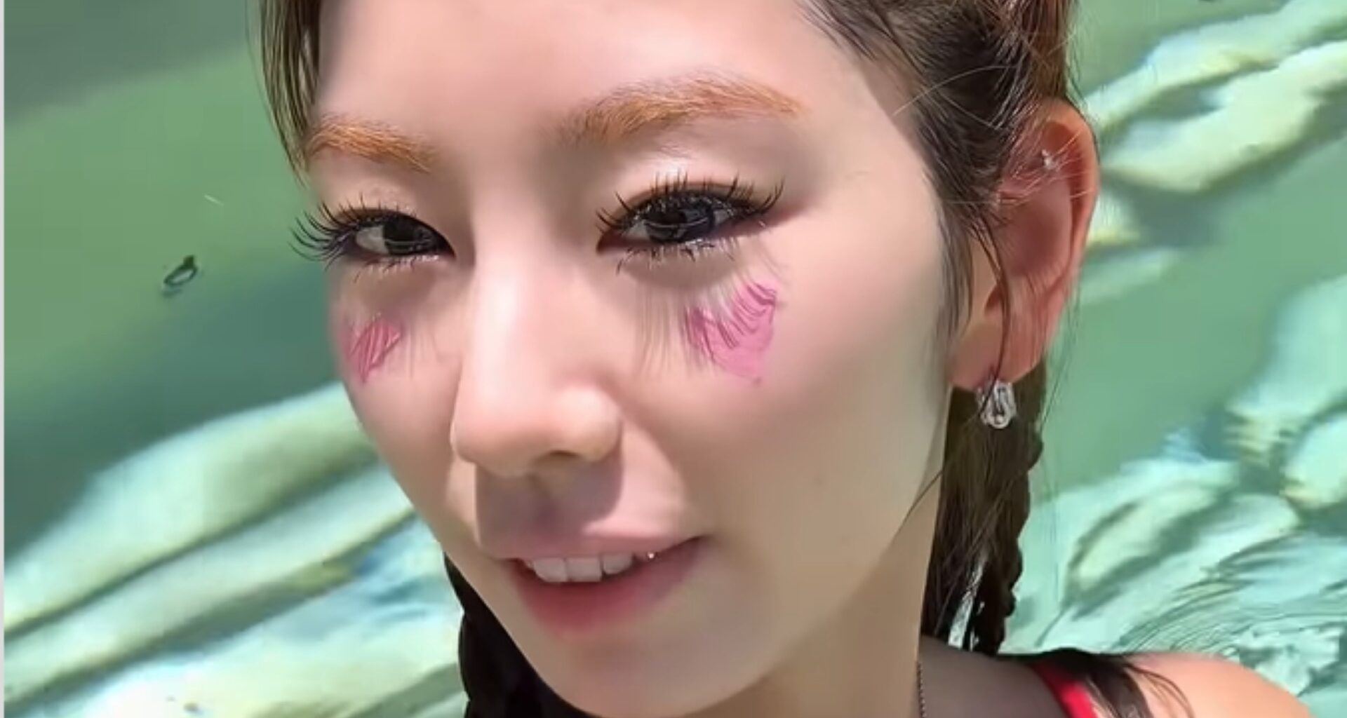 Découvrez la trend beauté la plus improbable de l’été