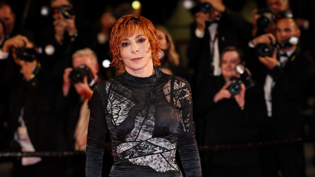 Énorme surprise, Mylène Farmer a rejoint DJ Snake sur scène pendant son concert à Nîmes