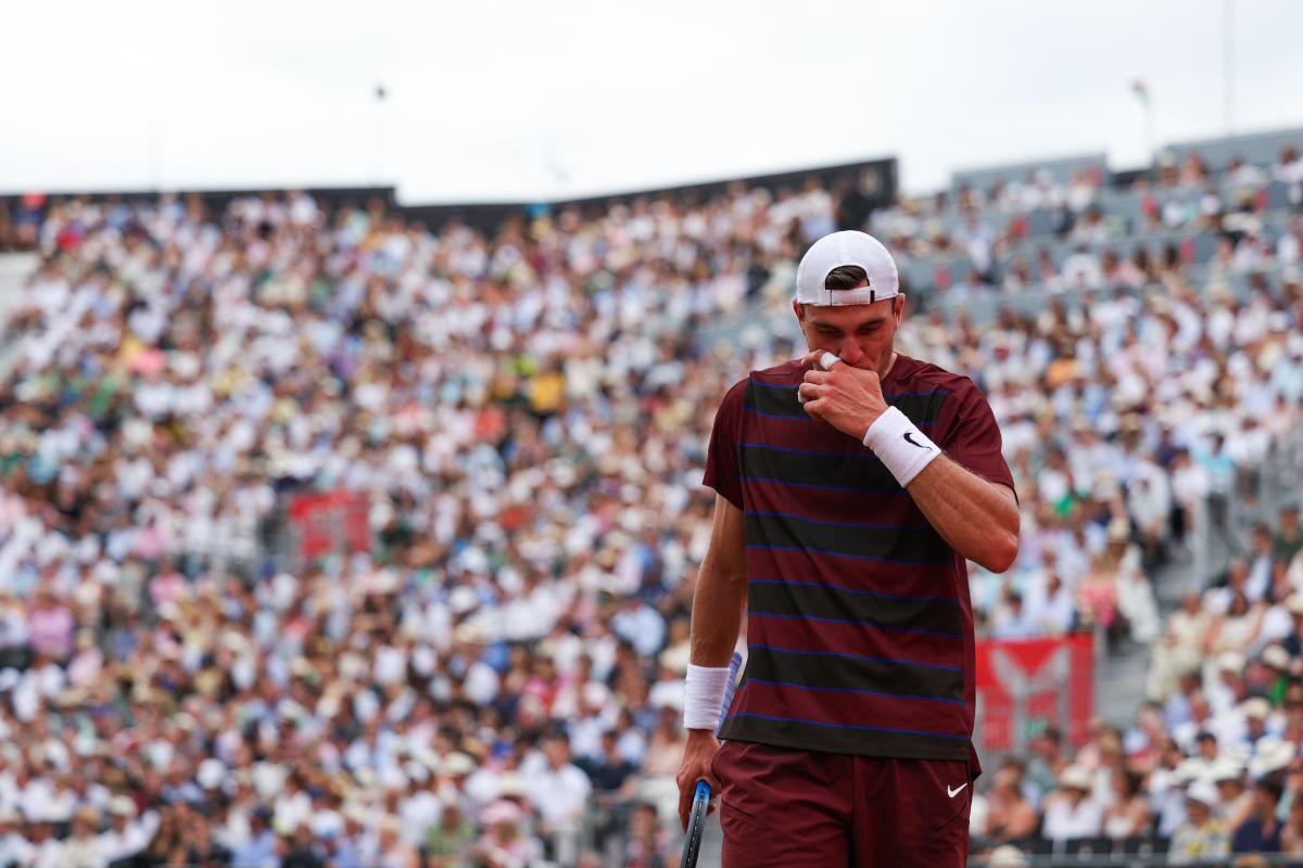 « Il réalise qu’en tant que Britannique, Wimbledon ne se gagne pas avec le coup droit ou le revers, mais au mental », déclare Becker à propos de Draper