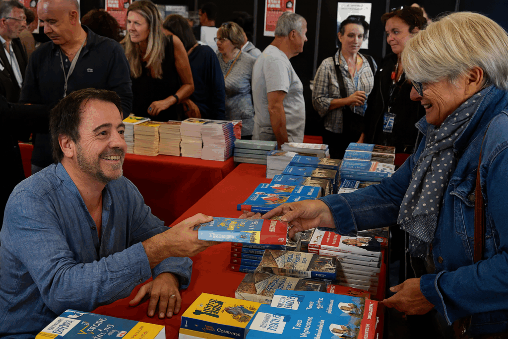 FÊTE DU LIVRE 2025 : SAINT-ÉTIENNE SE TRANSFORME EN BIBLIOTHÈQUE GÉANTE