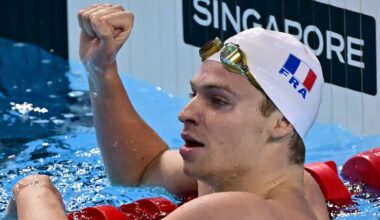 après une année en dents de scie, Léon Marchand en forme olympique aux Mondiaux de Singapour – Libération