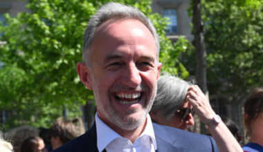 Municipales 2026 à Paris : Emmanuel Grégoire remporte la primaire PS devant le sénateur Rémi Féraud
