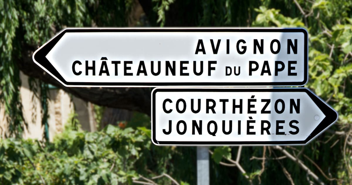 doit-on vraiment dire EN Avignon ? – Libération