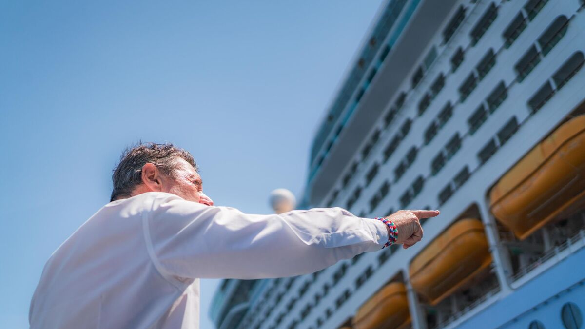 « Vous n’avez pas le droit » : quand Christian Estrosi va à la rencontre d’un paquebot de croisière pour lui interdire d’accoster