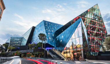 Nice. Iconic se fait une place au soleil…