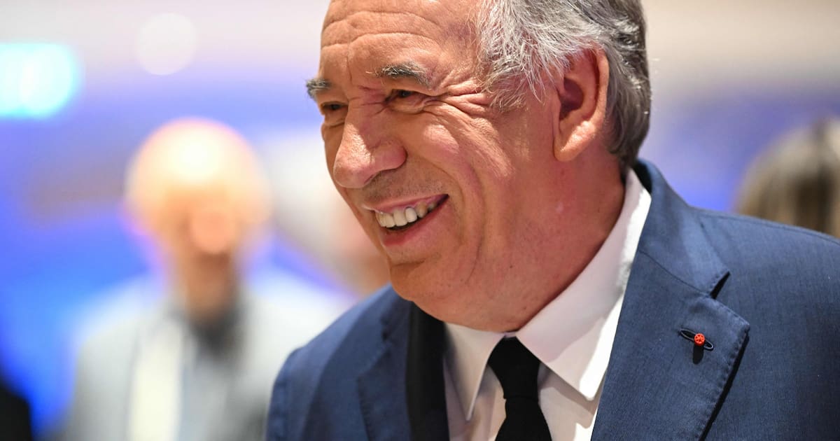François Bayrou s’apprête à exaucer les vœux de la droite – Libération