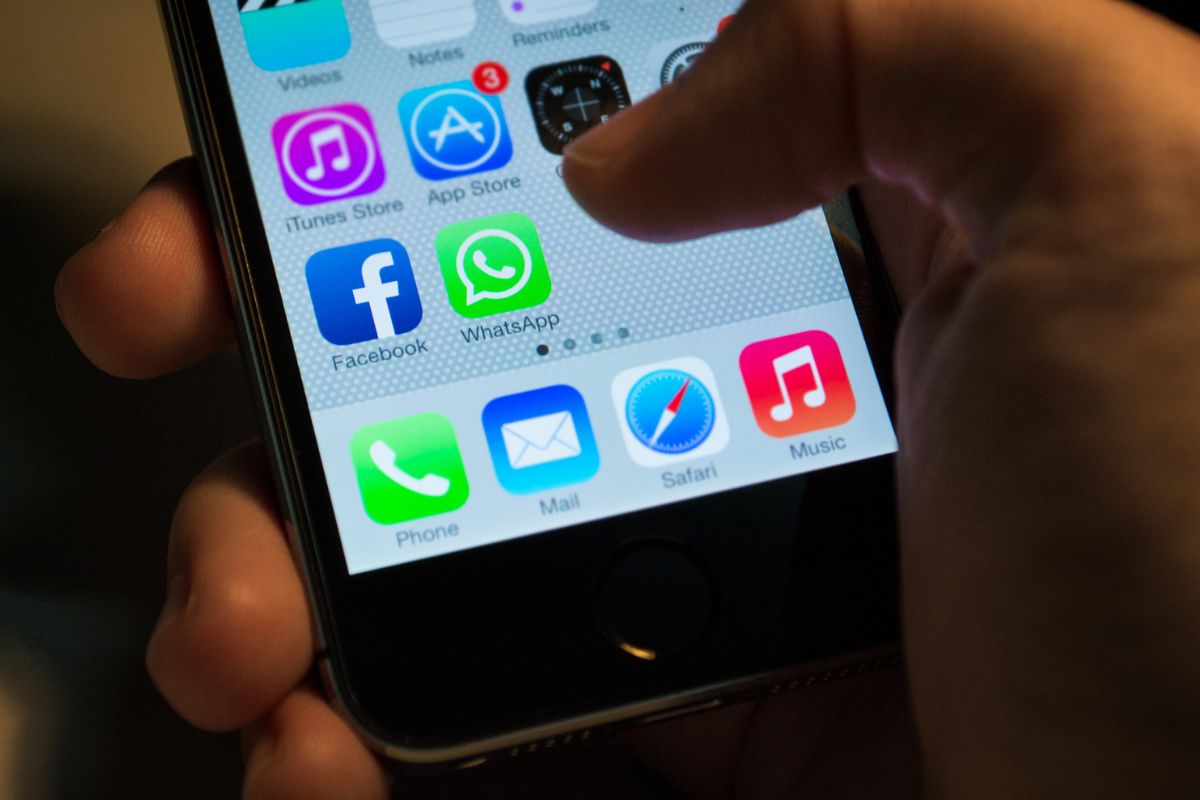 Corbeille cachée sur WhatsApp