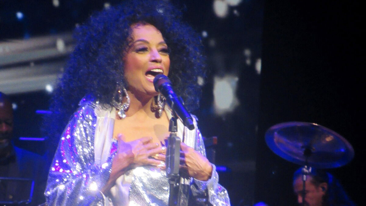 Diana Ross en concert à l’Accor Arena : à 81 ans, la diva soul a fait danser ses fans à plein tubes