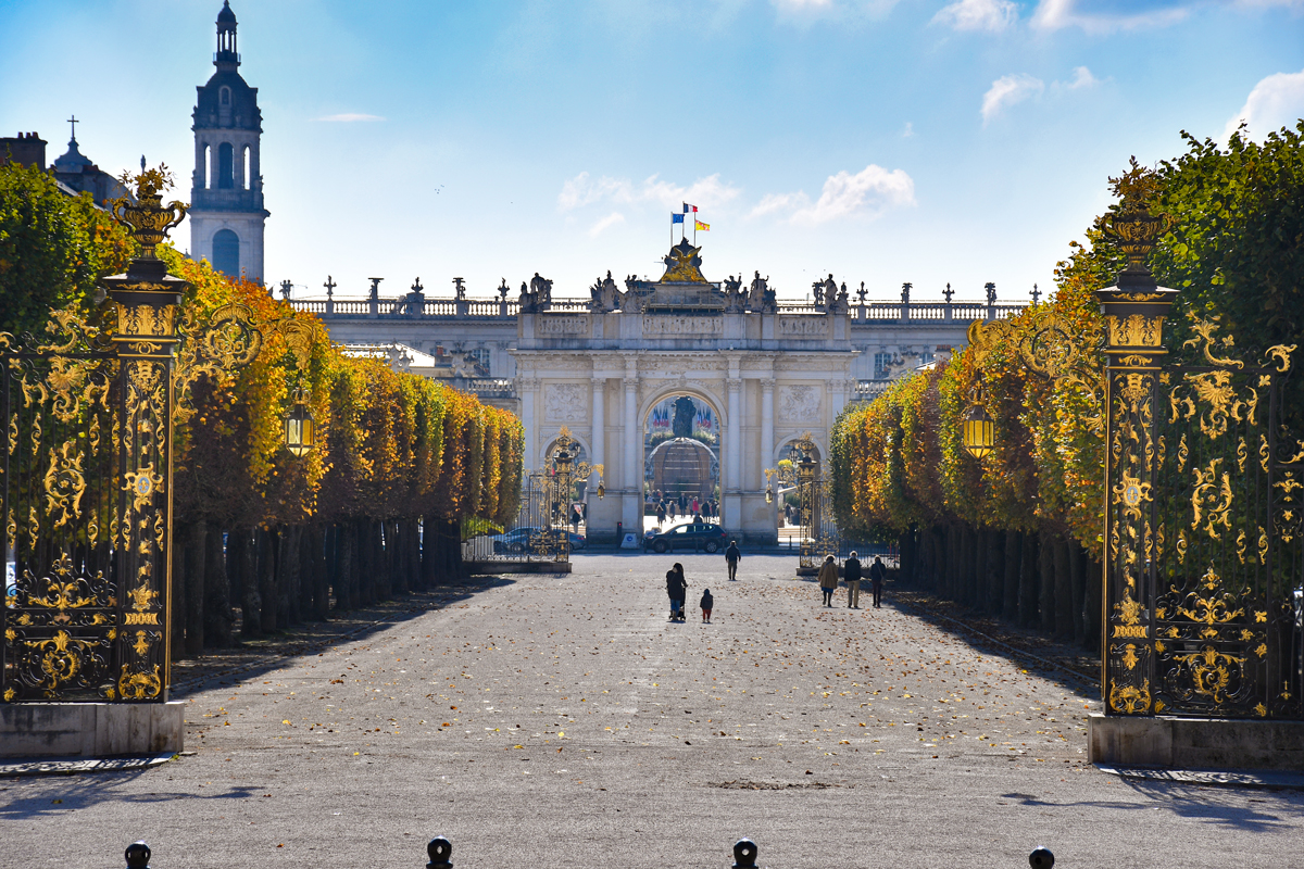Automne à Nancy : la place de la Carrière © French Moments