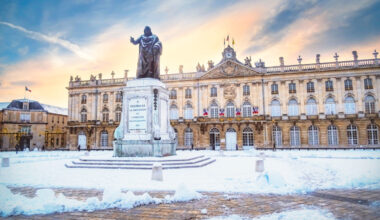 Nancy sous la neige © French Moments