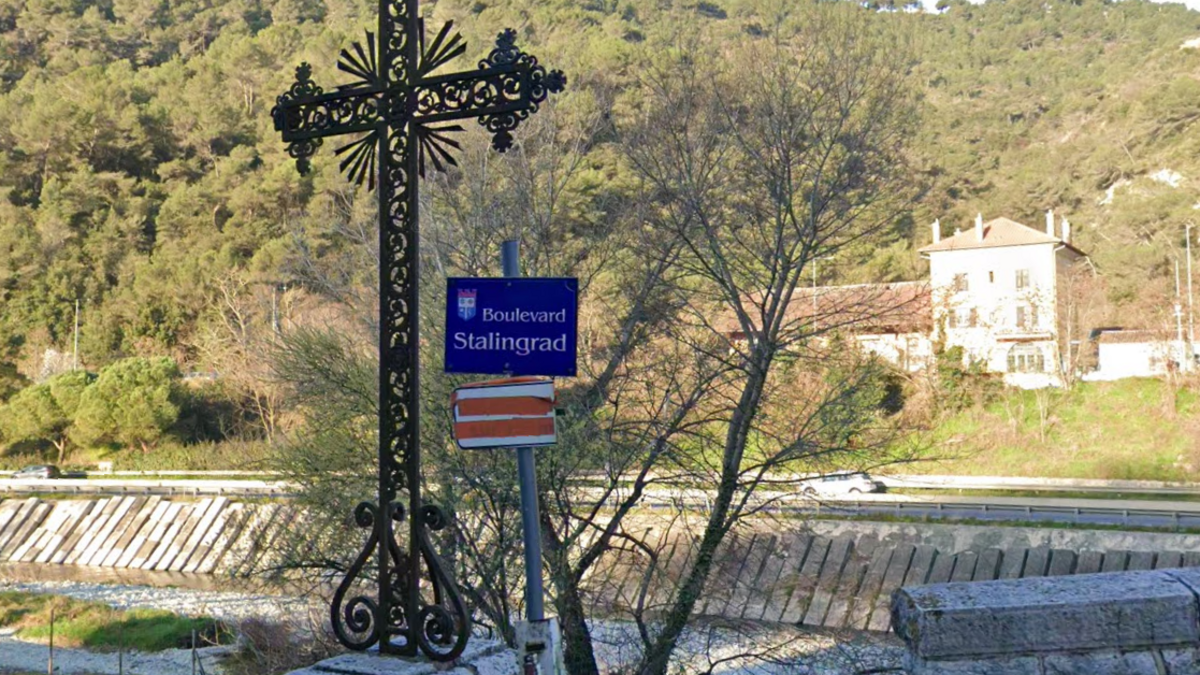 La Russie s’indigne du changement de nom du boulevard Stalingrad dans la petite ville de Drap, près de Nice