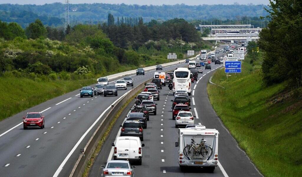INFOGRAPHIE. Voiture, train ou avion : le match des départs en vacances