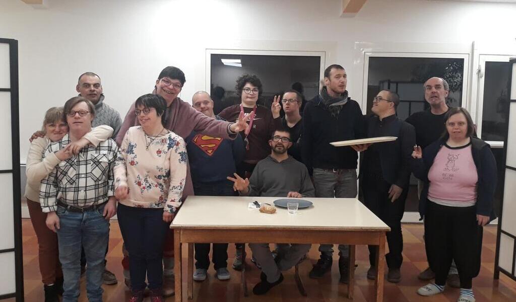 Betton. « À table », avec le foyer de la Motte d’Ille