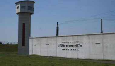 Rédoine Faïd : le tribunal administratif rejette la demande de fin d’isolement du braqueur