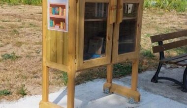 Deux armoires à livres ont été installées à Venansault