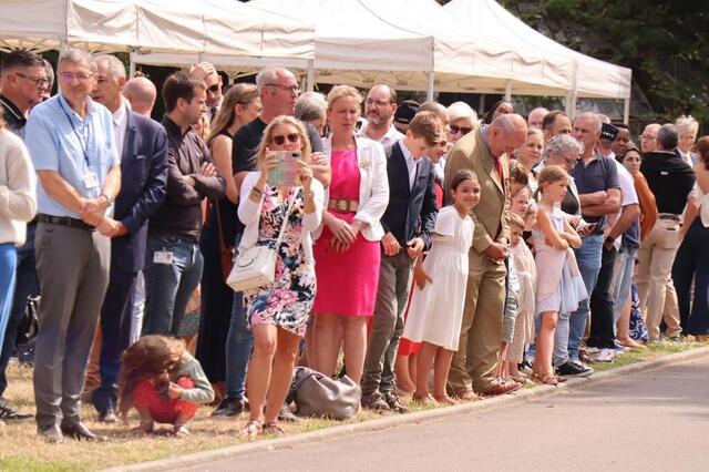 photo les familles, amis et proches des militaires du 2e régiment du matériel de bruz (2e rmat) étaient nombreux à assister à la passation de commandement, vendredi 25 juillet 2025.  ©  ouest-france