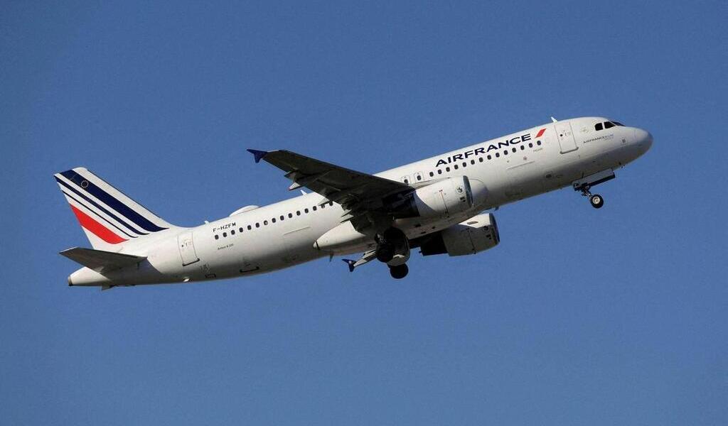 « Et hop, l’avion a redécollé » : quatre tentatives d’atterrissage à Nice avant de finir