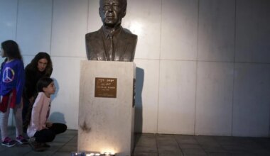 Une plaque en mémoire d’Yitzhak Rabin détruite à Nancy, la ville dépose une plainte