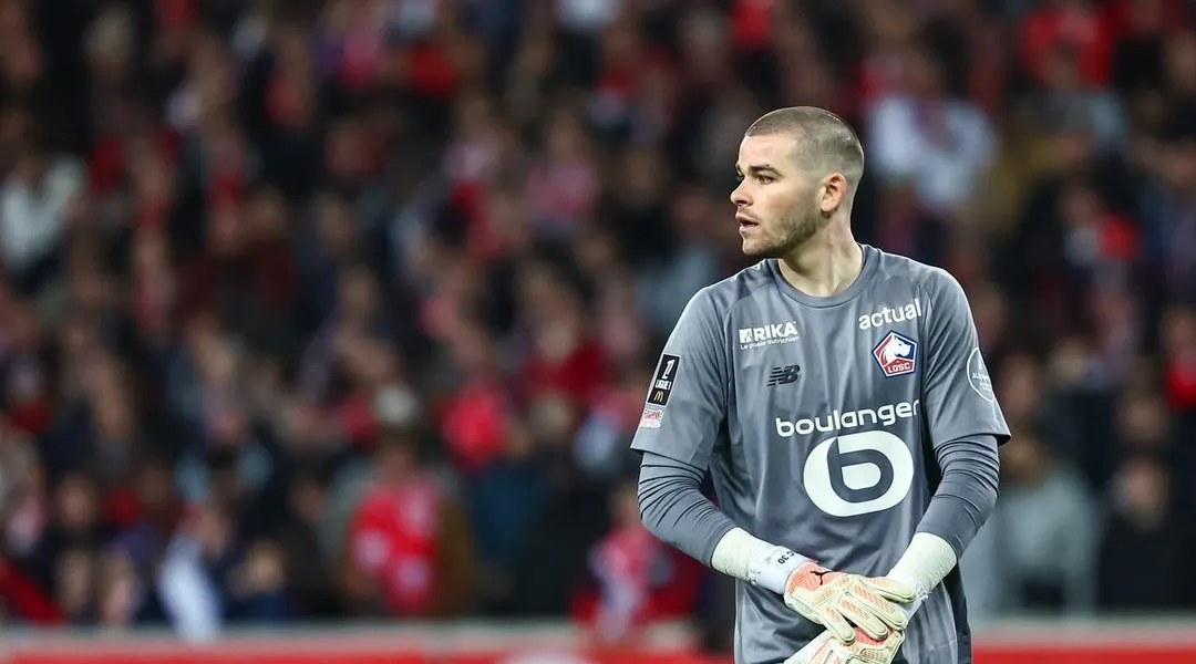 Mercato - PSG. Lucas Chevalier tout proche de rejoindre le Paris Saint-Germain . Sport