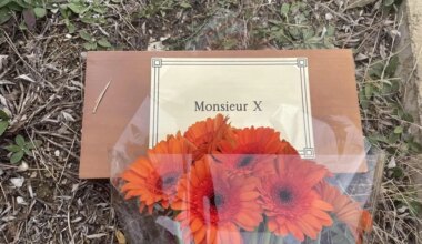 Comment cette association tente de rendre leur nom aux personnes enterrées sous X
