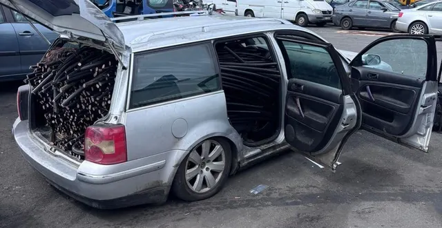 photo  une voiture remplie de câbles en cuivre volés dans la nuit du 28 au 29 juillet à plessé, en loire-atlantique.  ©  gendarmerie de nantes 