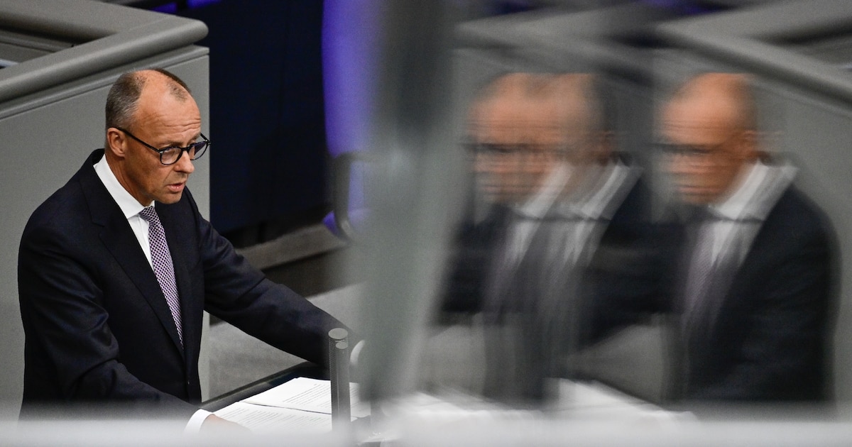 Le chancelier allemand Friedrich Merz s'exprime devant les députés du Bundestag, le 24 juin 2025 à Berlin