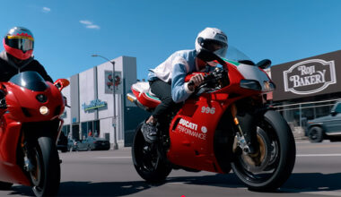 Pilote de MotoGP, Ducati 996 et rues de Los Angeles