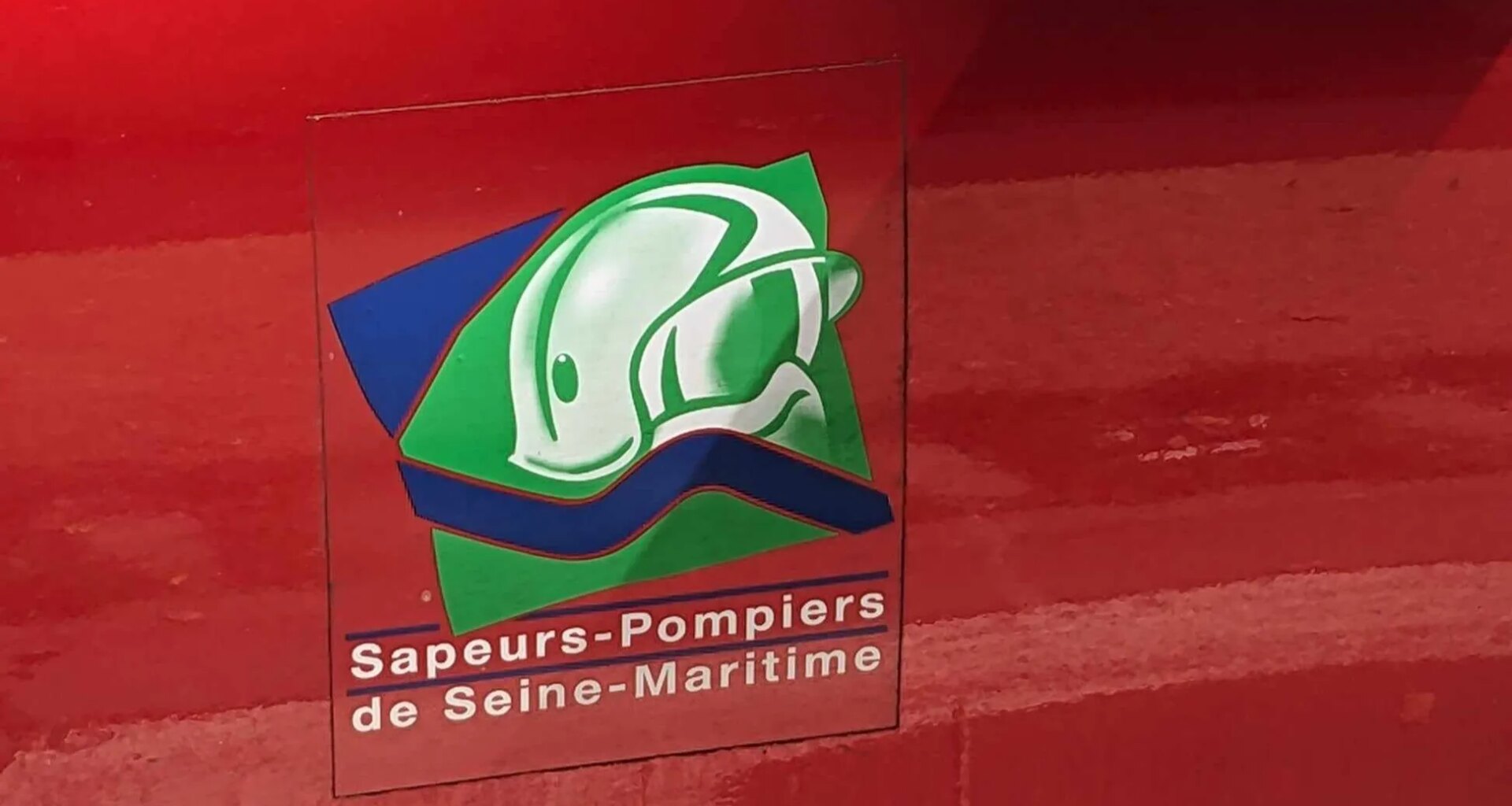 un plancher s'effondre, quatre personnes relogées
