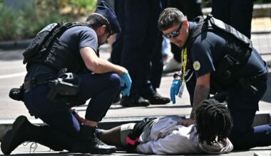 « Mon fils n’a rien fait, il est malade » : l’agresseur au couteau sur le Tour de France interné en psychiatrie