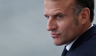 Face à Poutine, le tournant stratégique de Macron, par Serge July - Libération