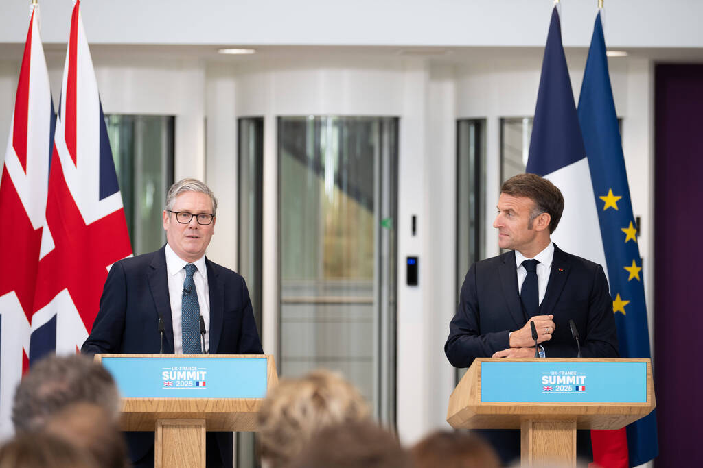 Keir Starmer et Emmanuel Macron. © JEANNE ACCORSINI/SIPA