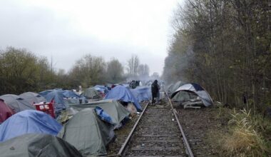 Un camp de migrants à Calais. © Rafael Yaghobzadeh/AP/SIPA