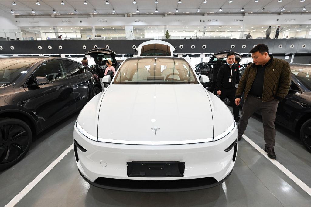 Tesla enregistre des succès au Royaume-Uni malgré un recul des ventes ailleurs