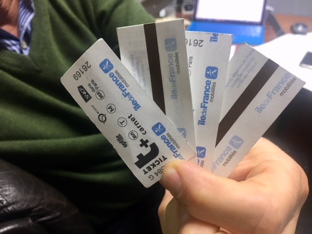 cinq questions que vous vous posez sur la fin des tickets cartons en Île-de-France