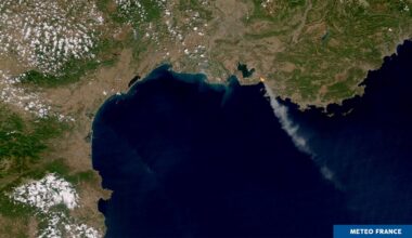 La fumée de l'incendie à Marseille va-t-elle bientôt atteindre le Var et les Alpes-Maritimes?