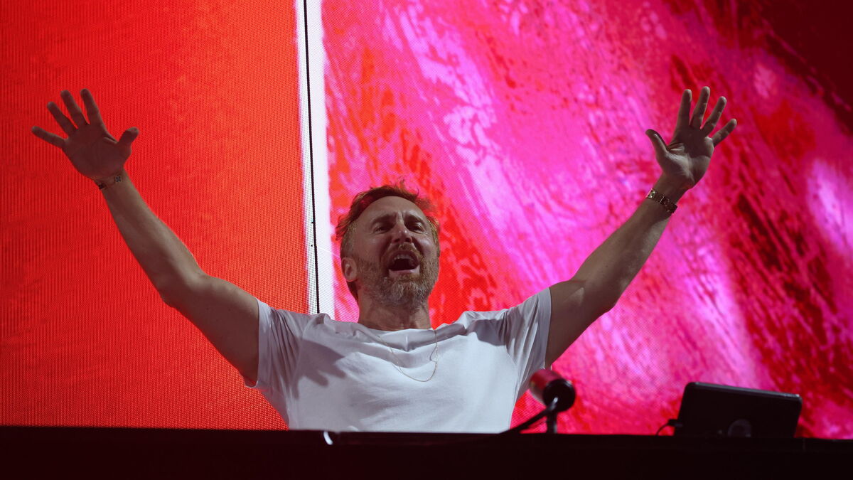 « Je suis tellement reconnaissant » : comment David Guetta a enflammé le Lollapalooza 2025