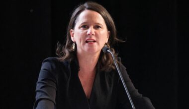 à Nantes, la maire socialiste se prononce contre le futur CRA... mais à titre personnel