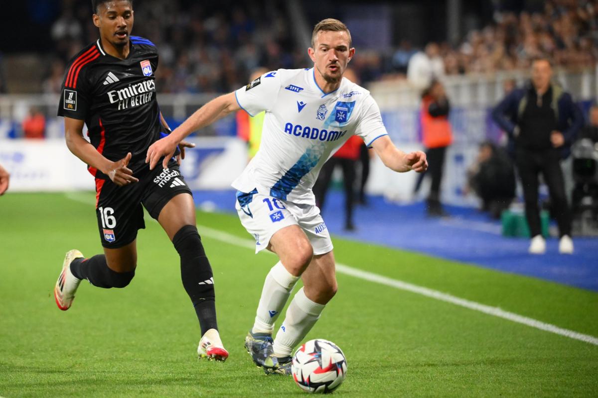 Gaëtan Perrin quitte Auxerre et s'engage pour trois ans avec le club russe de Krasnodar