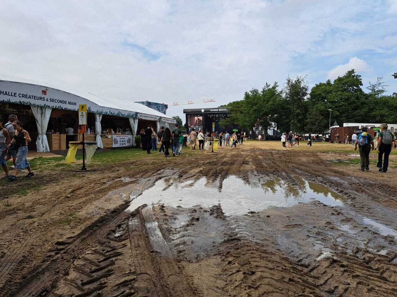 Après 5 heures d’orages, dans quel état est le site du festival Beauregard ?