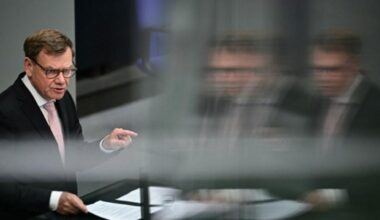Un Danois suspecté d’avoir espionné des cibles juives à Berlin extradé en Allemagne