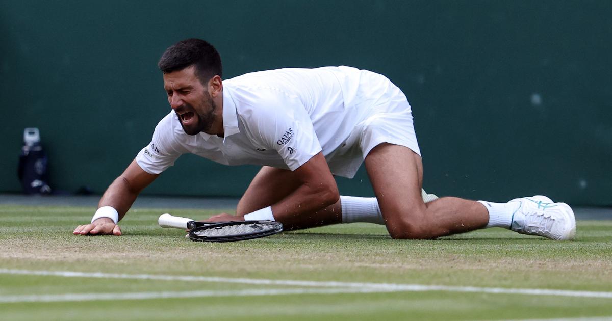 Djokovic rejoint Sinner en demi-finales mais fait une mauvaise chute sur sa deuxième balle de match