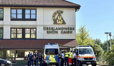 Un jeune homme de 21 ans attaque ses collègues au couteau en Allemagne, un mort
