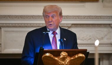 Après six mois au pouvoir, le soutien à la politique migratoire de Donald Trump décline