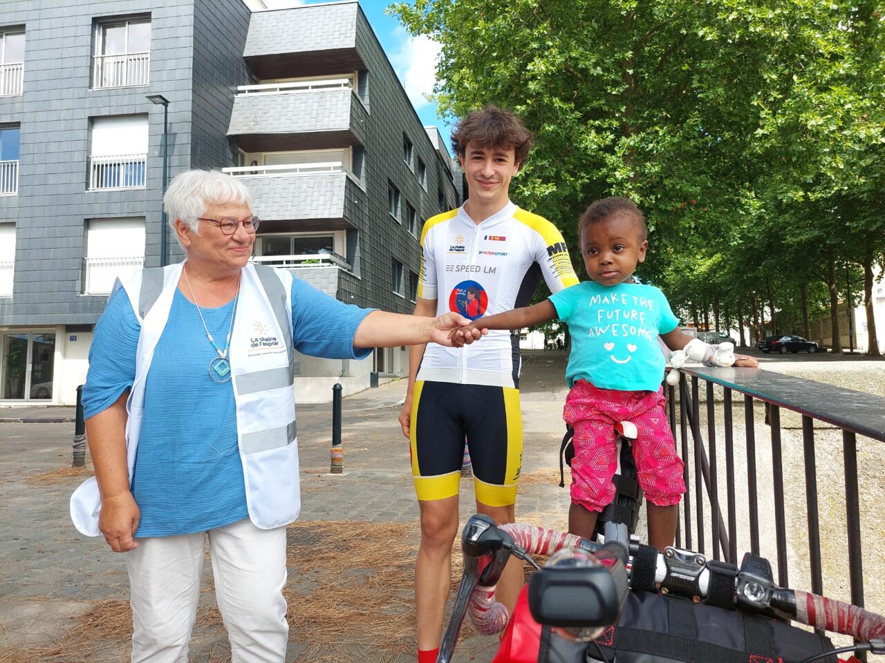 à 18 ans, Alexandre fait 1 800 km à vélo pour aider les enfants malades