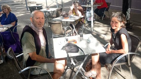Annick et Jean-Pierre Dessens viennent chaque jour au Café des sports.  Photo Dominique Dumas