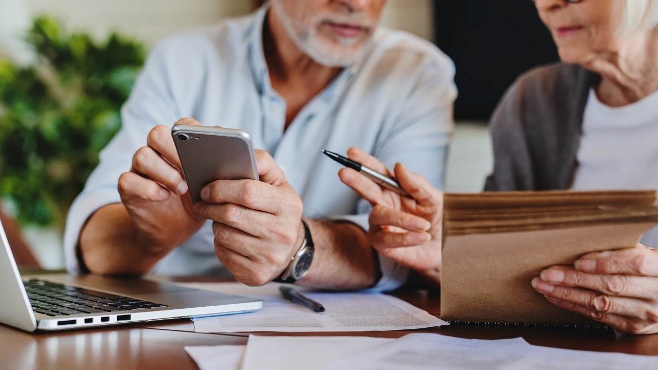 voici combien vous pouvez gagner en 10 ans en investissant 10 000 euros, selon les experts