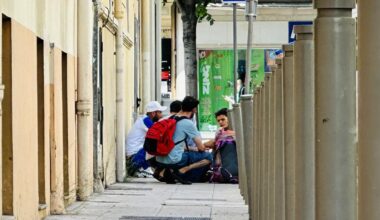 gangrenée par les toxicomanes, une rue du centre-ville rouvre après une semaine d’interdiction