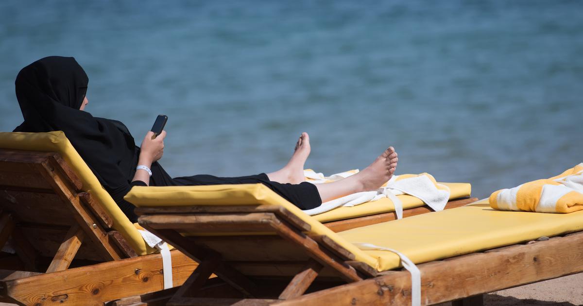 Sur la Côte d’Azur, l’arrêté anti-burkini d’un maire suspendu après un recours de la Ligue des droits de l’Homme