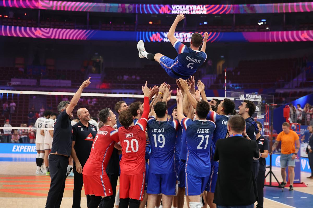« Tout faire pour marquer l'Histoire du volley français » : Benjamin Toniutti, après sa 400e sélection - L'Équipe
