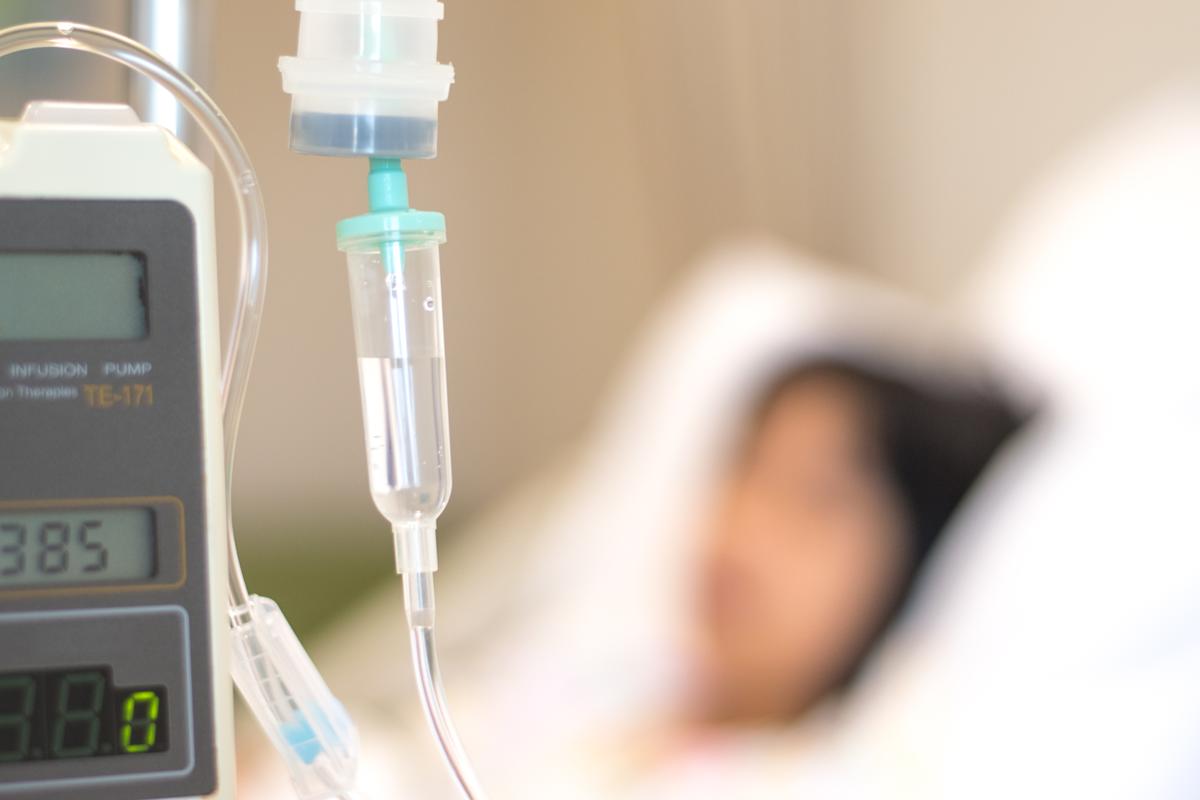 À 11 ans, elle se plaint d'avoir mal à la jambe, ses parents pensent à des douleurs de croissance, elle souffre en réalité d'un cancer rare